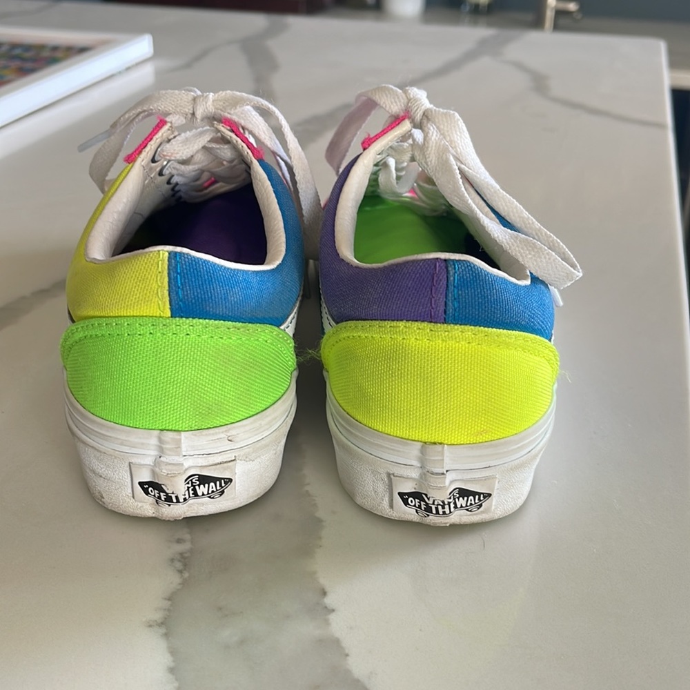 Vans - Picture 2 of 3